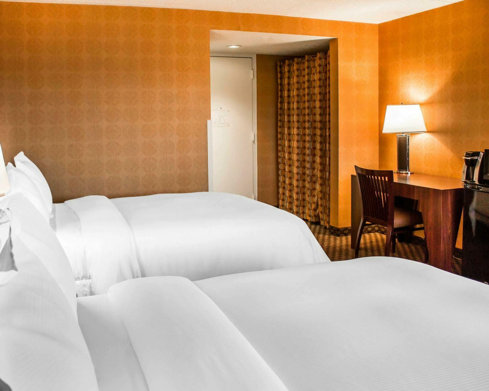 The Woodlands Inn Wilkes-Barre Extérieur photo